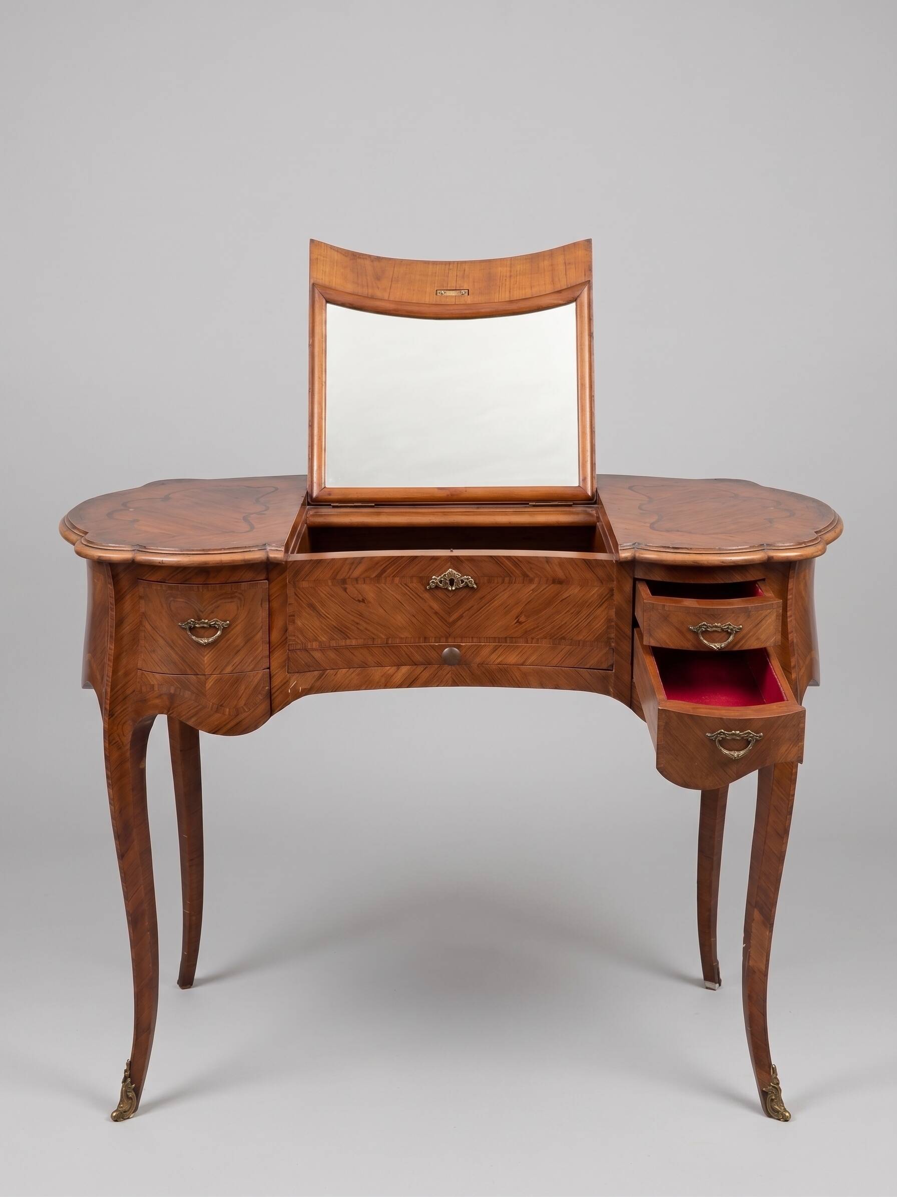 Louis XV style hairdresser