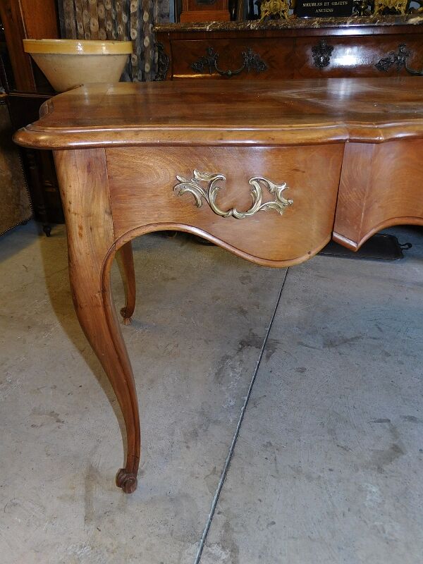 Bureau 3 tiroirs style Louis XV
