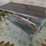 Swivel rolling coffee table