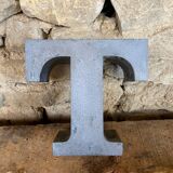 Letter metal - t