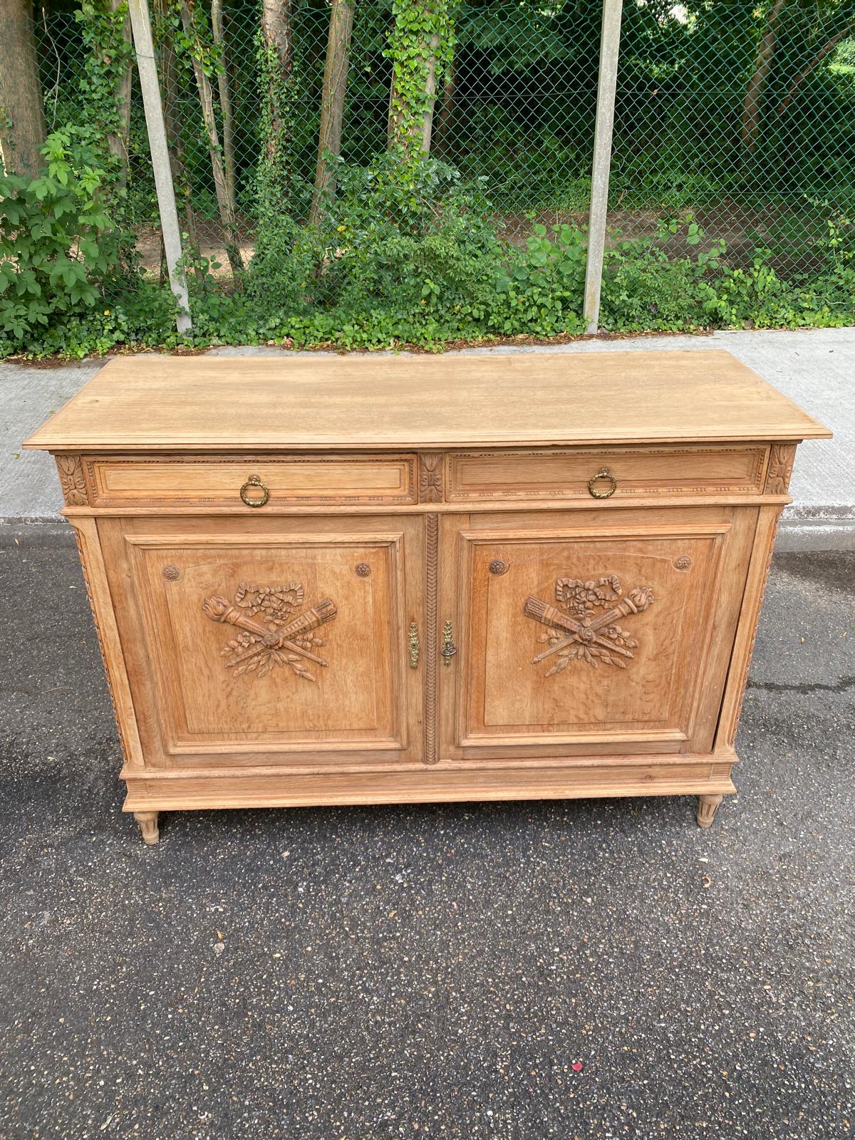 Louis XVI buffet renovated in solid oak from the 19th century, 140cm.