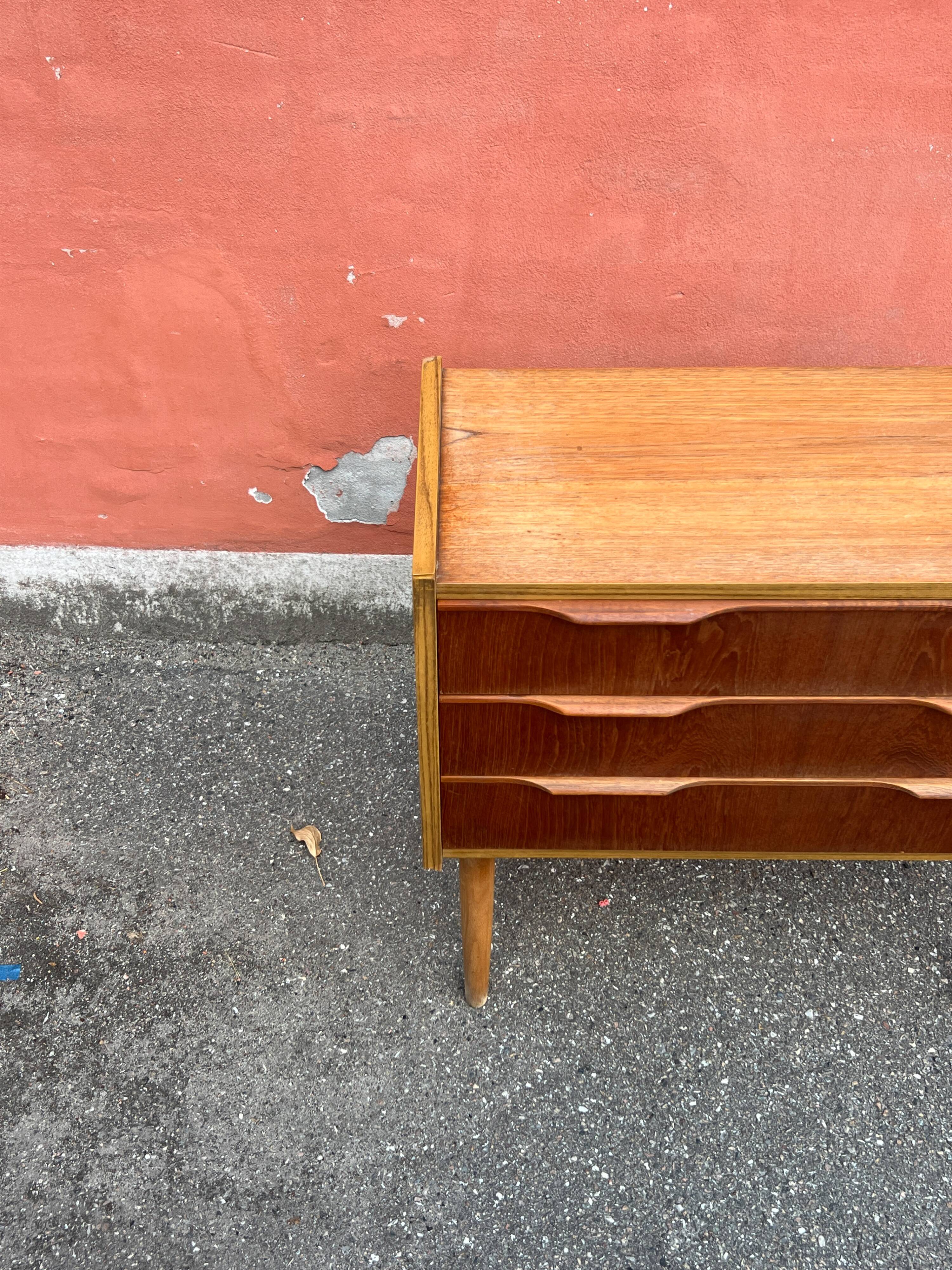 Danish vintage teak chest of drawers / nightstand, mid century modern, 1960