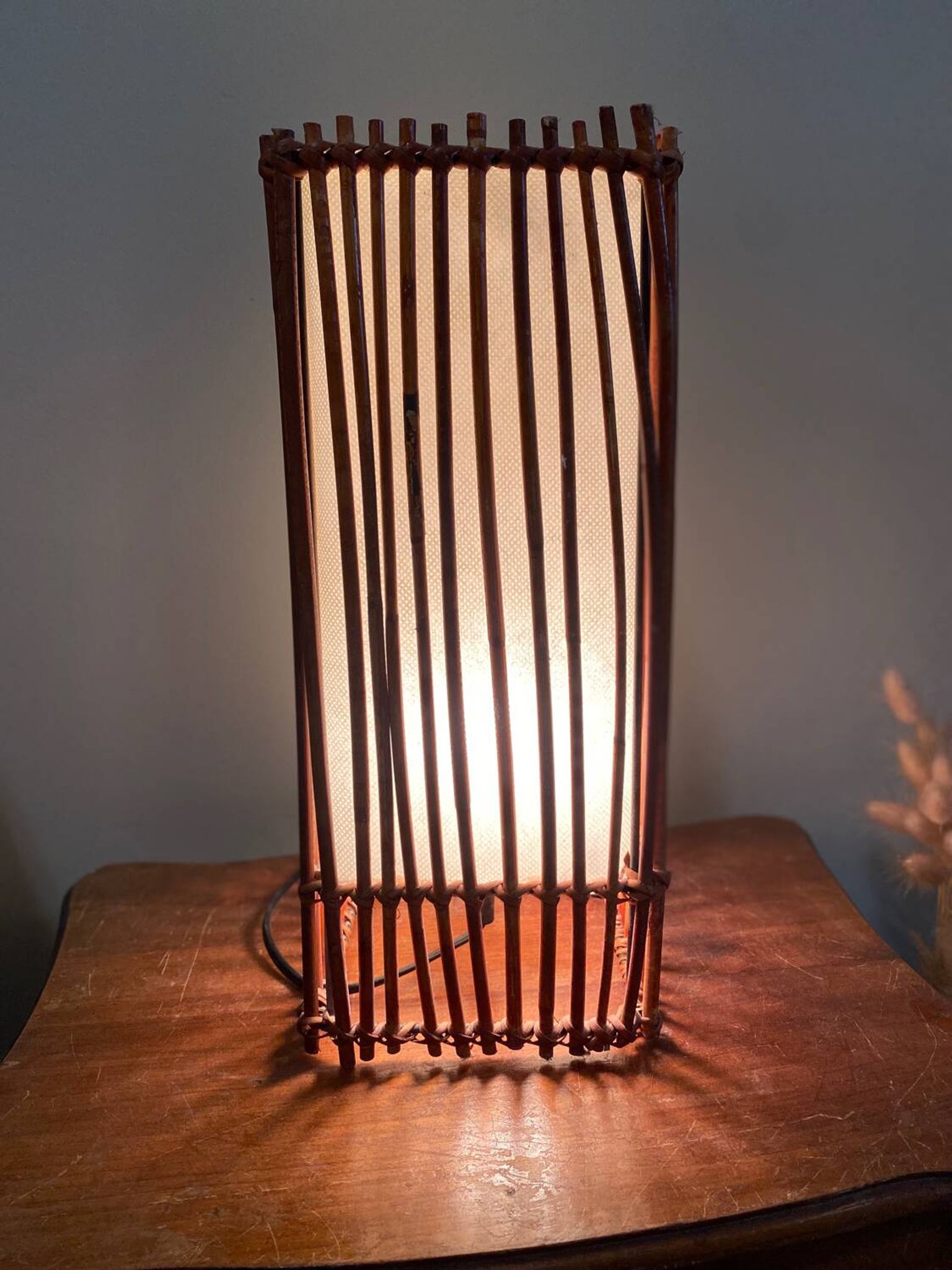 Lampe vintage en osier