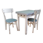 Small table + 2 matching Mado chairs