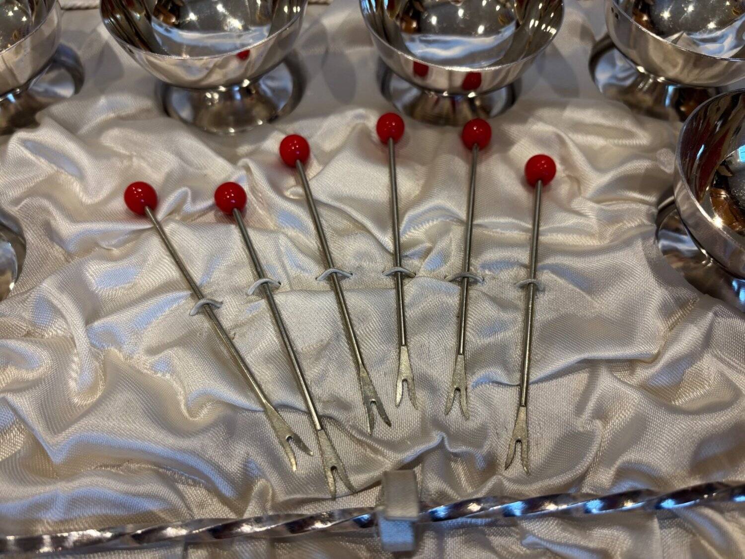 Alcoholic cherry service