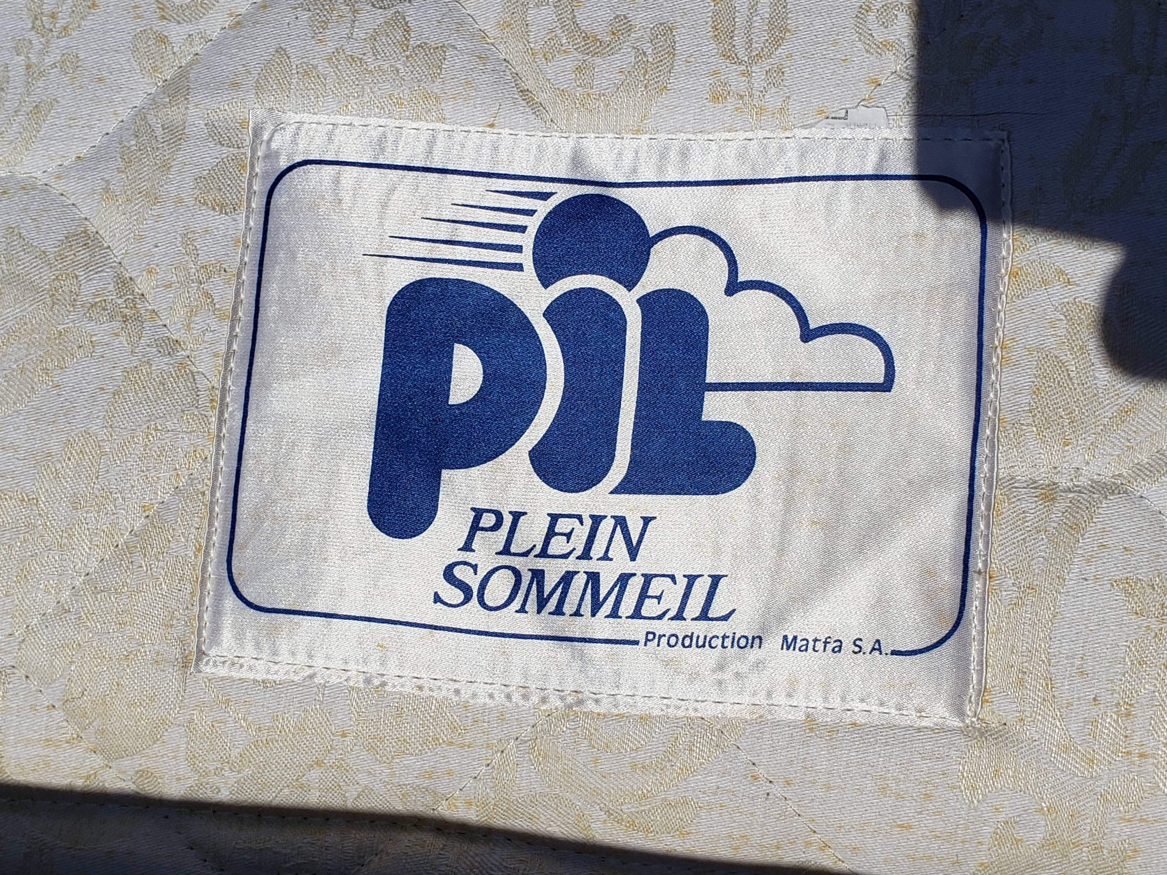 Louis-Phillipe style boat bed solid walnut