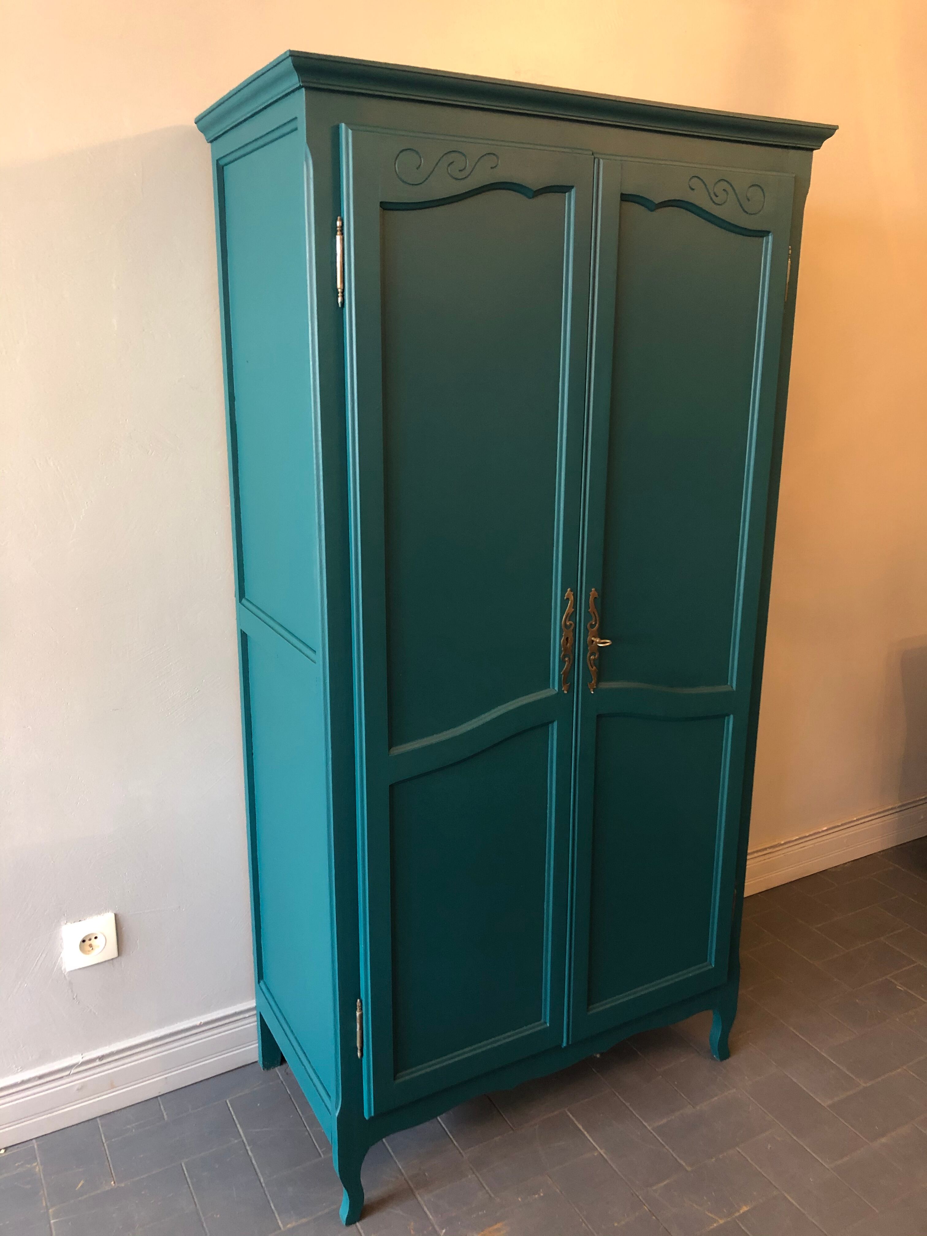 Vintage Parisian wardrobe