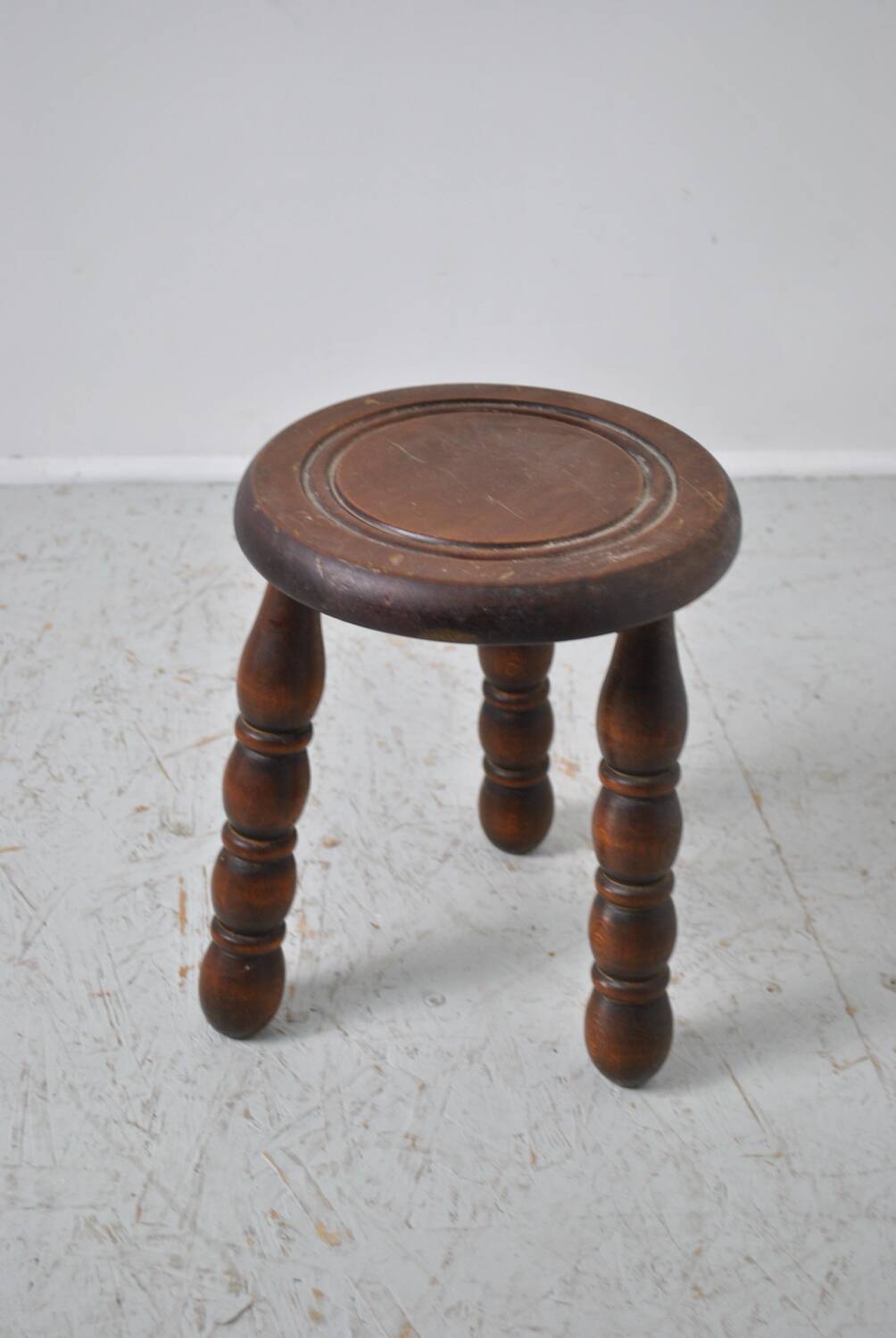Tripod stool with turned leg 1970
