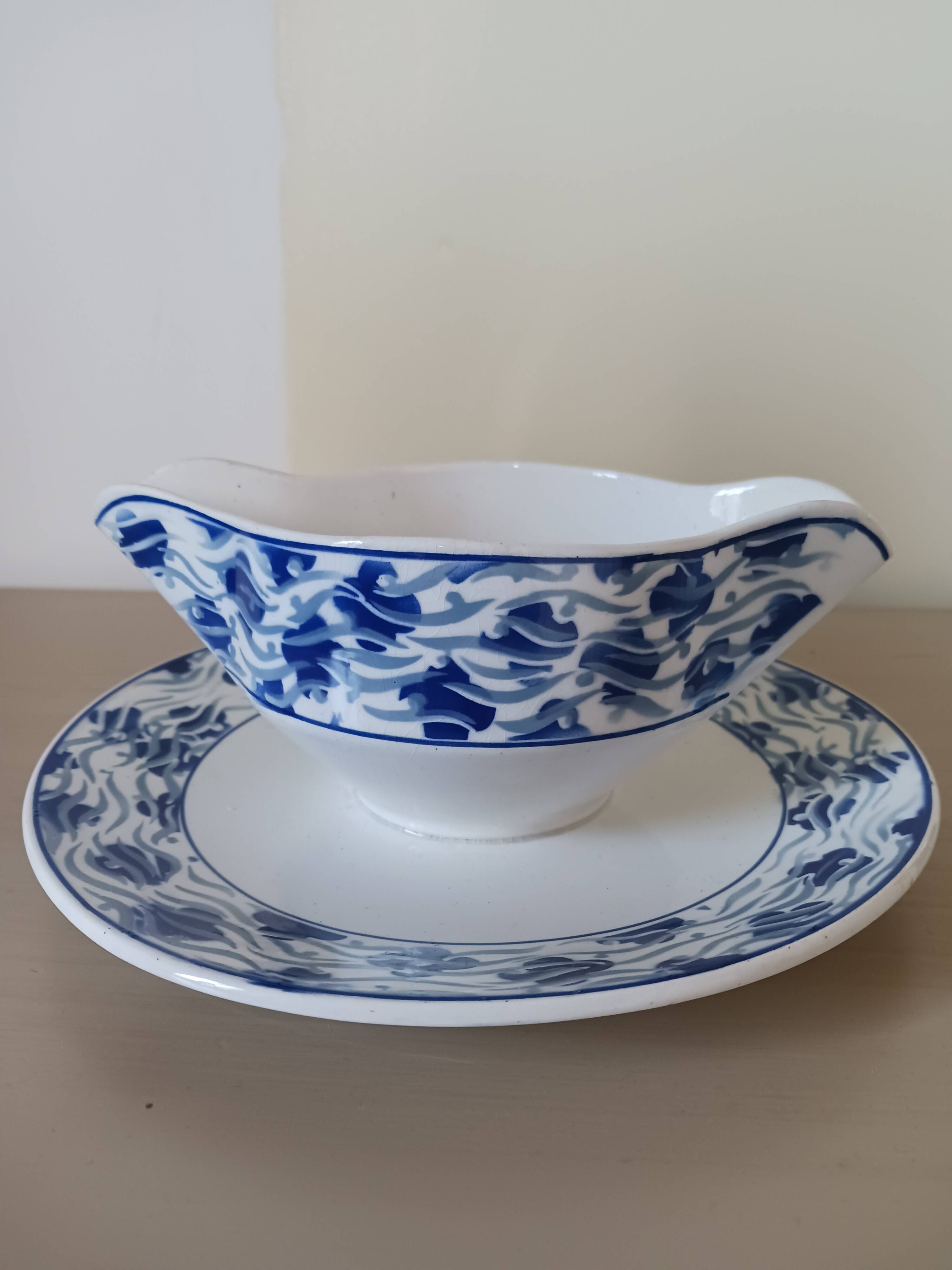 Moulin des loups sauce boat, Lucie model.