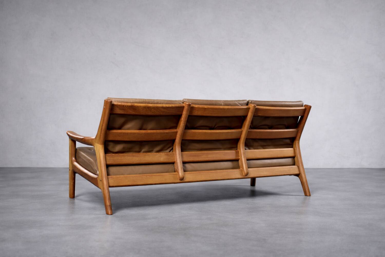 Vintage Mid-Century Danish Modern 3-Seater Brown Leather Sofa by Georg Thams