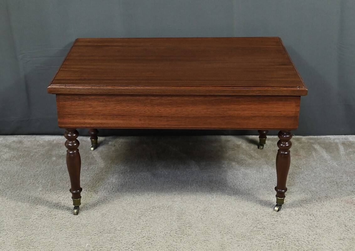 Rolling coffee table in solid mahogany, Louis-Philippe style – Late 19th century