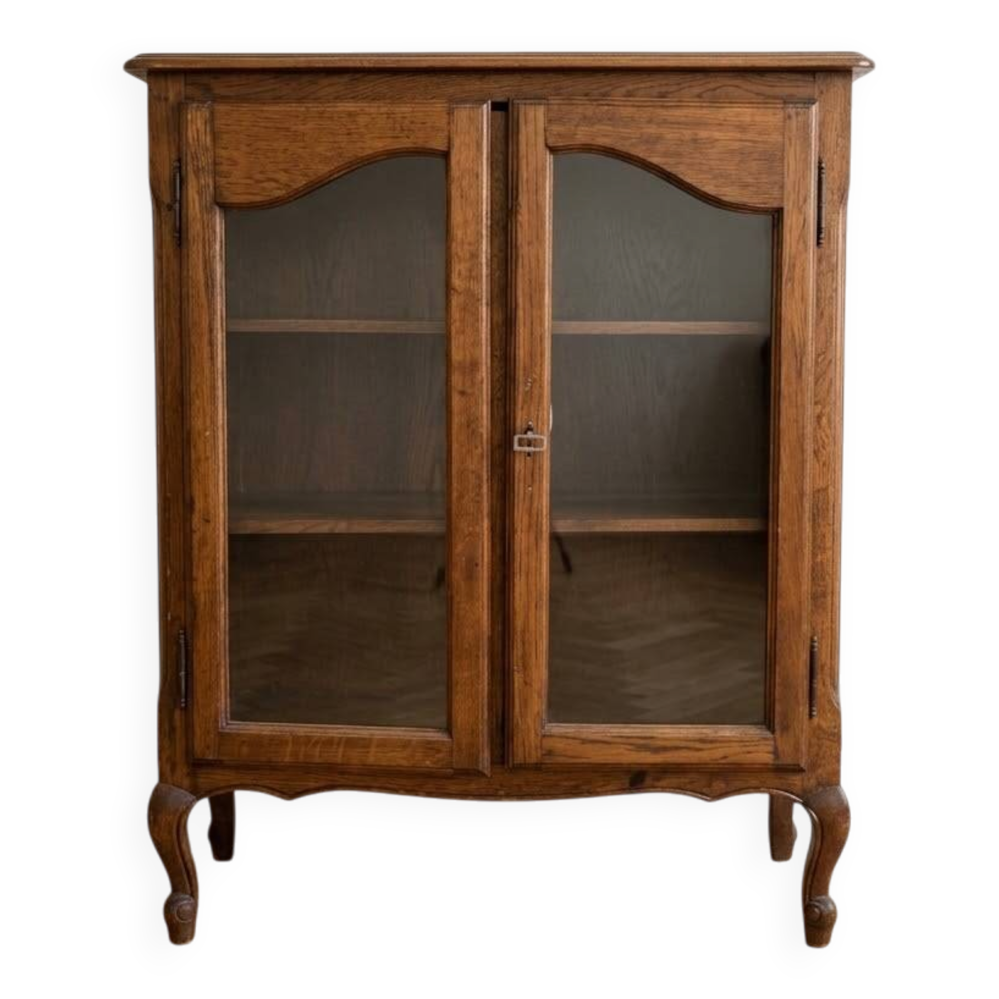 Small low Louis XV wooden display cabinet.