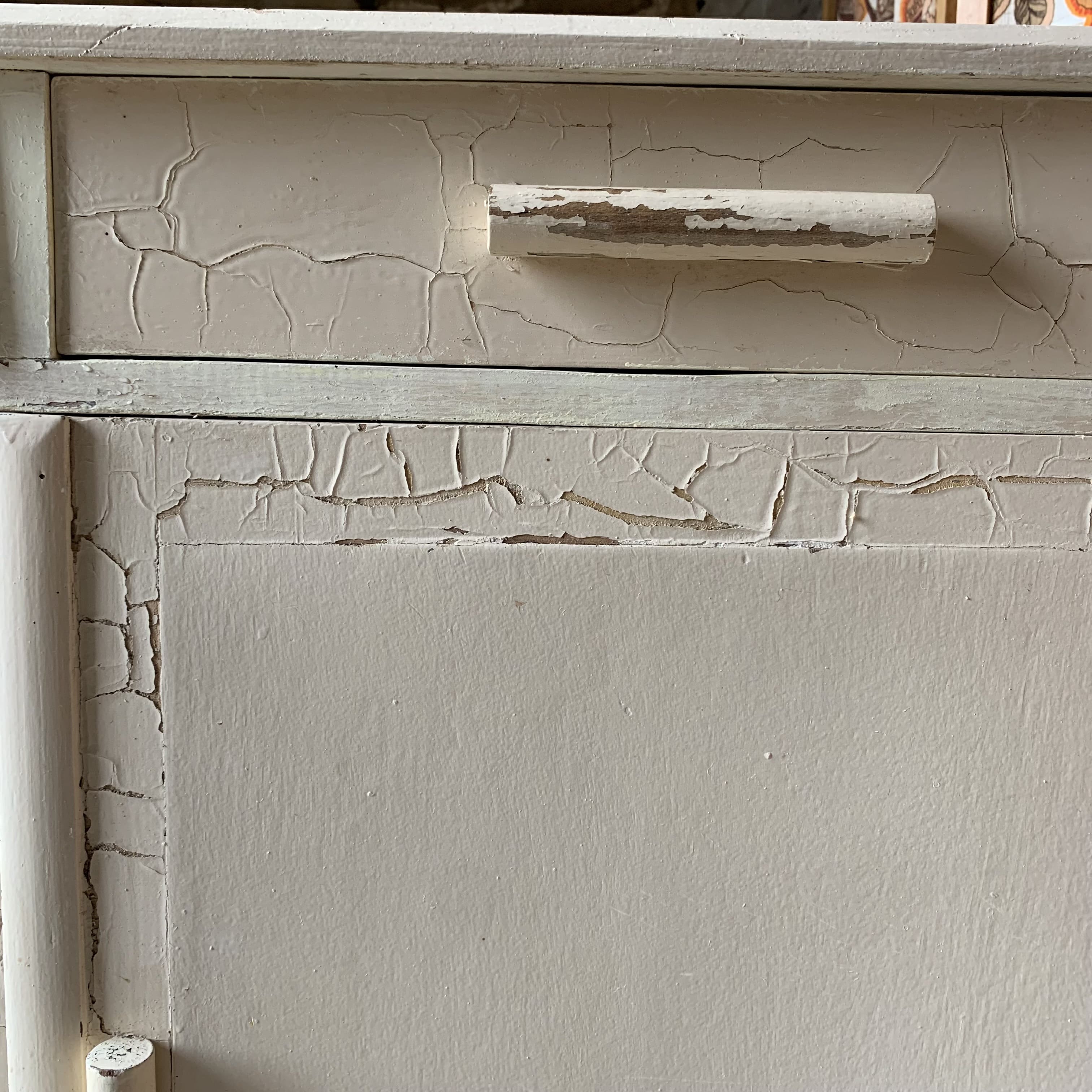 Buffet with elephant feet