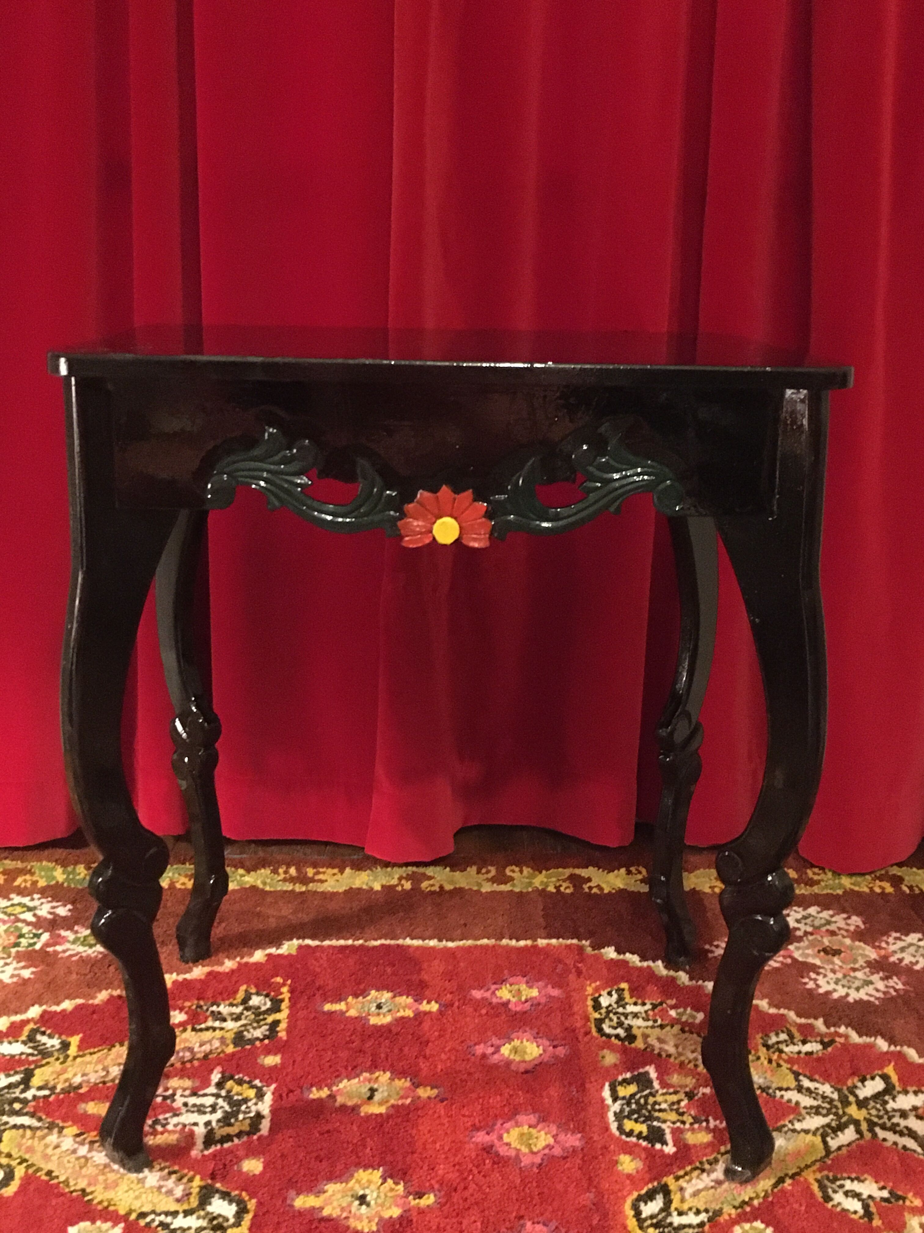 Black lacquered console