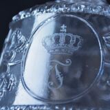 Carafe soufflée à la main et monogrammée F, France XIXe siècle