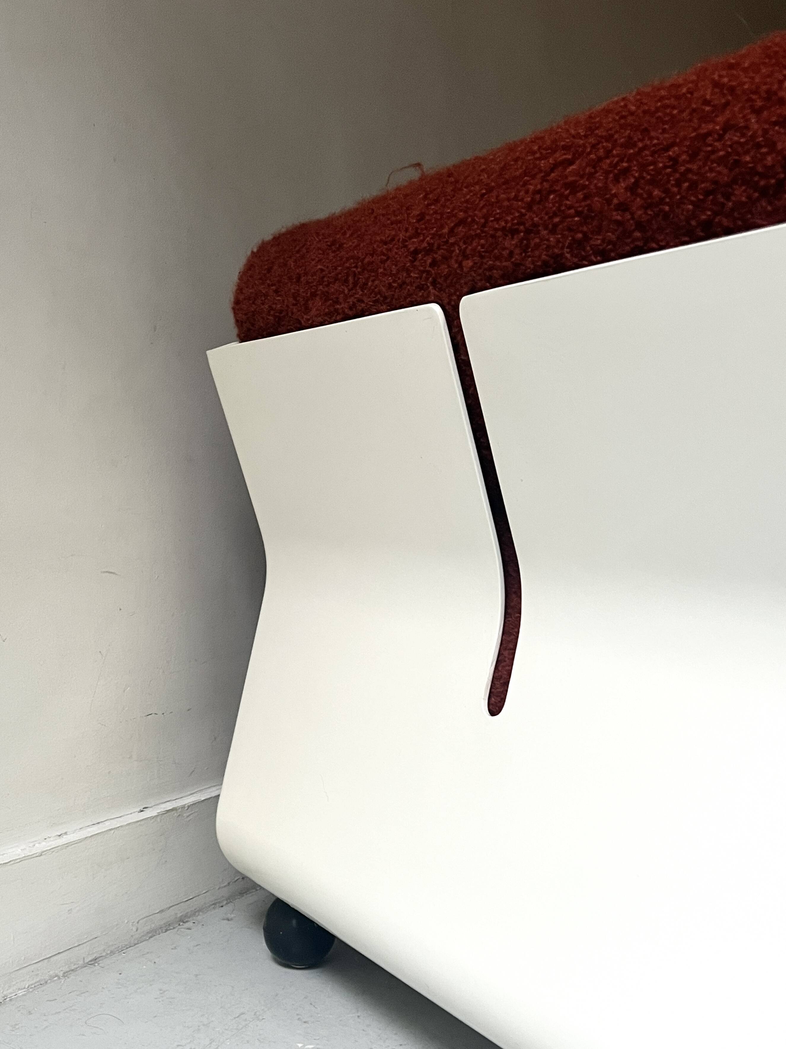 Chauffeuse amanta Bellini en bouclette brique, C&B italia design 1970