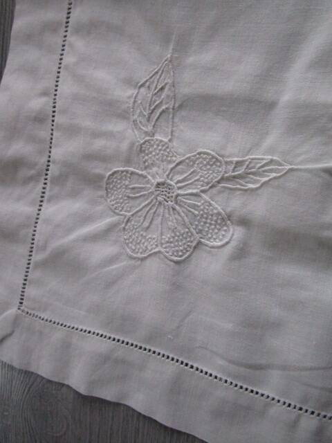 Old embroidered pillowcase: 71x68cm