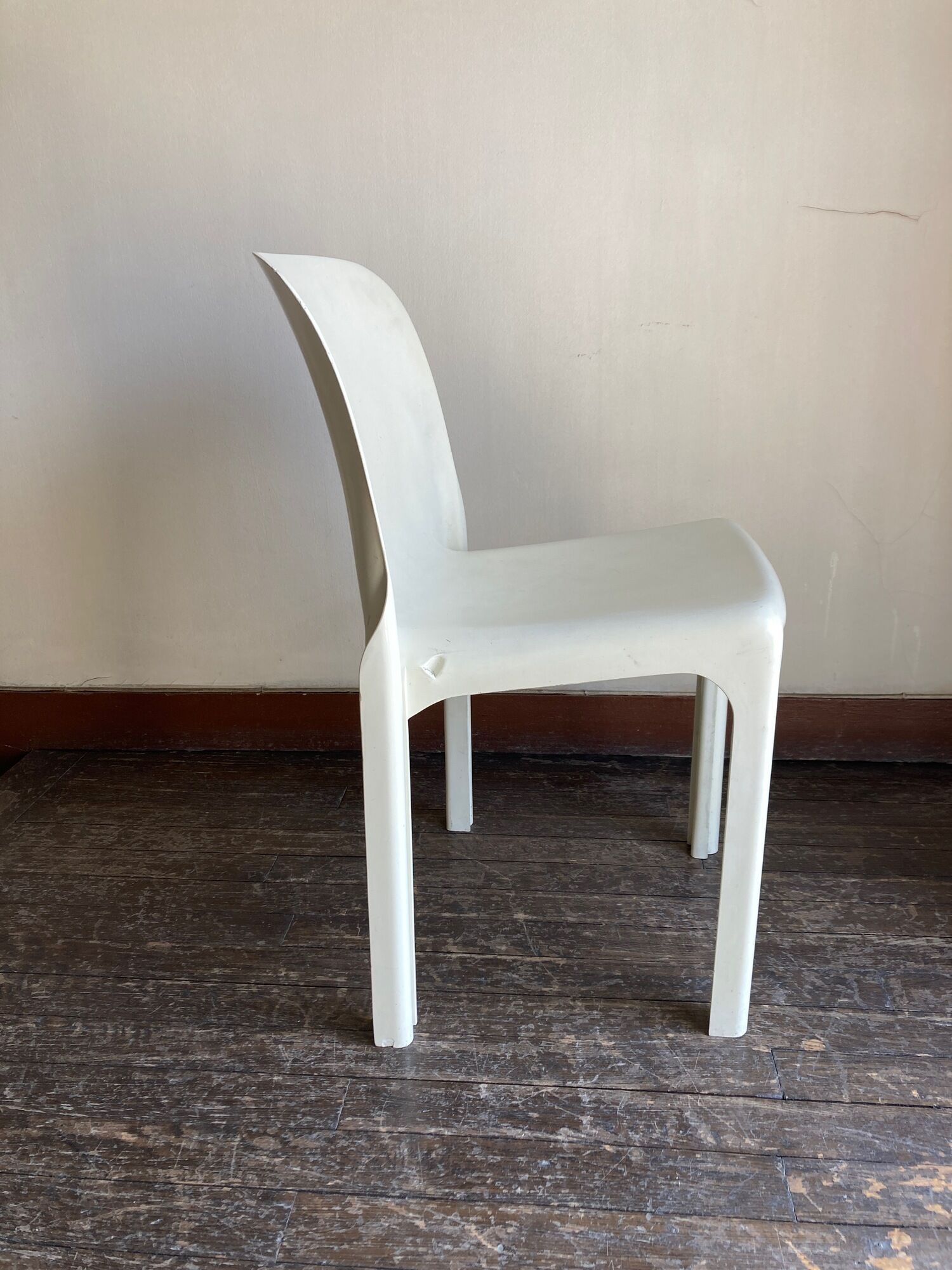 Selene Vico Magistretti chair for Artemide 1968 Italian design