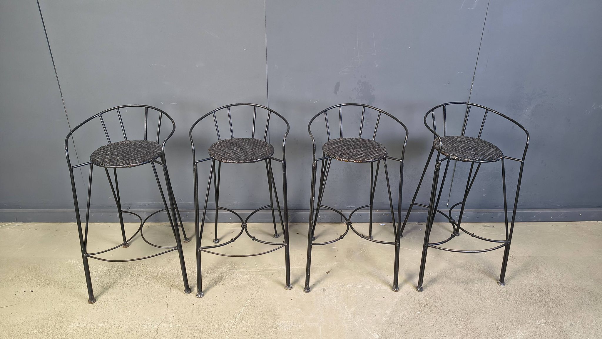 Tabourets de bar vintage en fer forgé et rotin, ensemble de 4 - années 1970