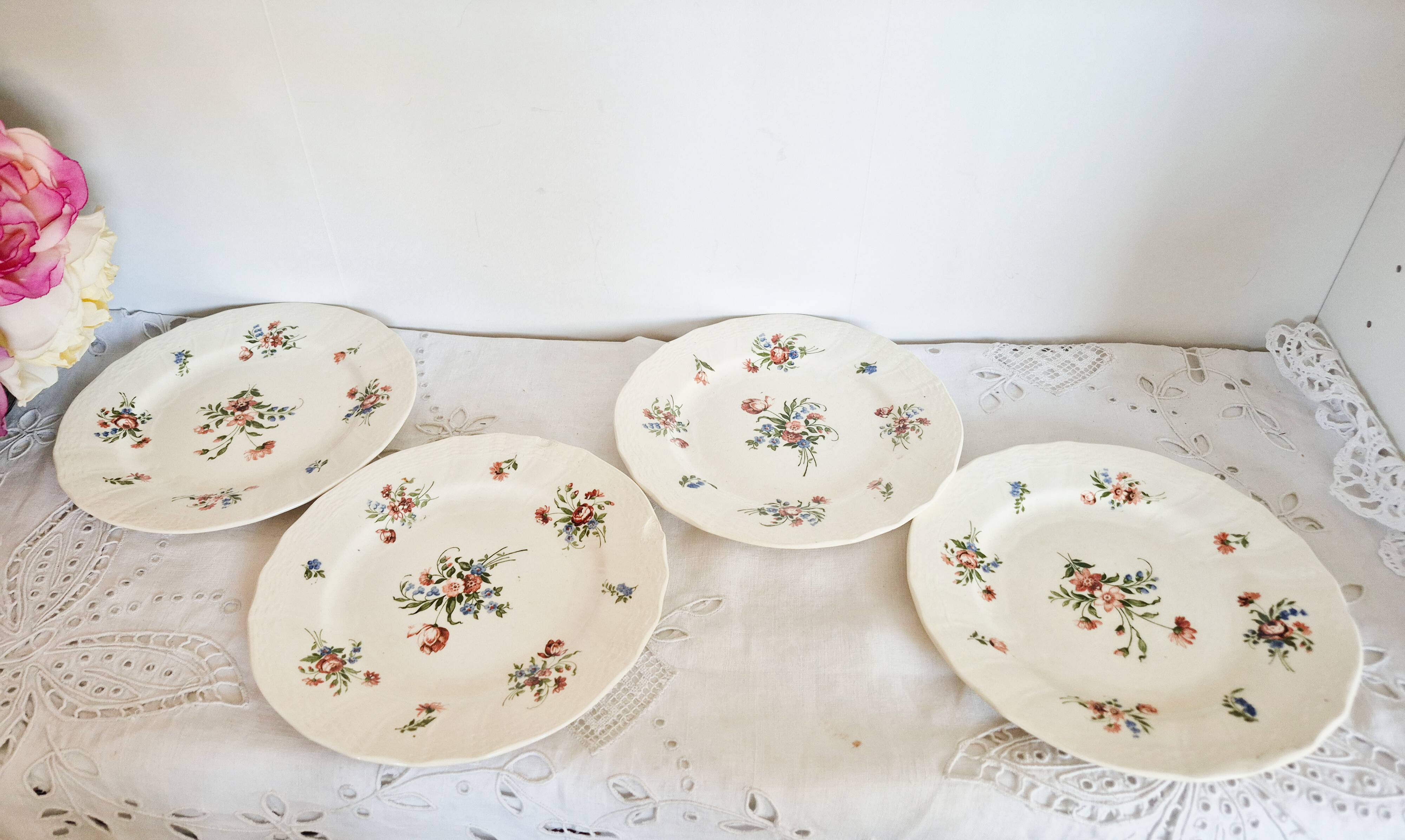 4 coupelles ou assiettes à pain  en faïence , Villeroy et Boch