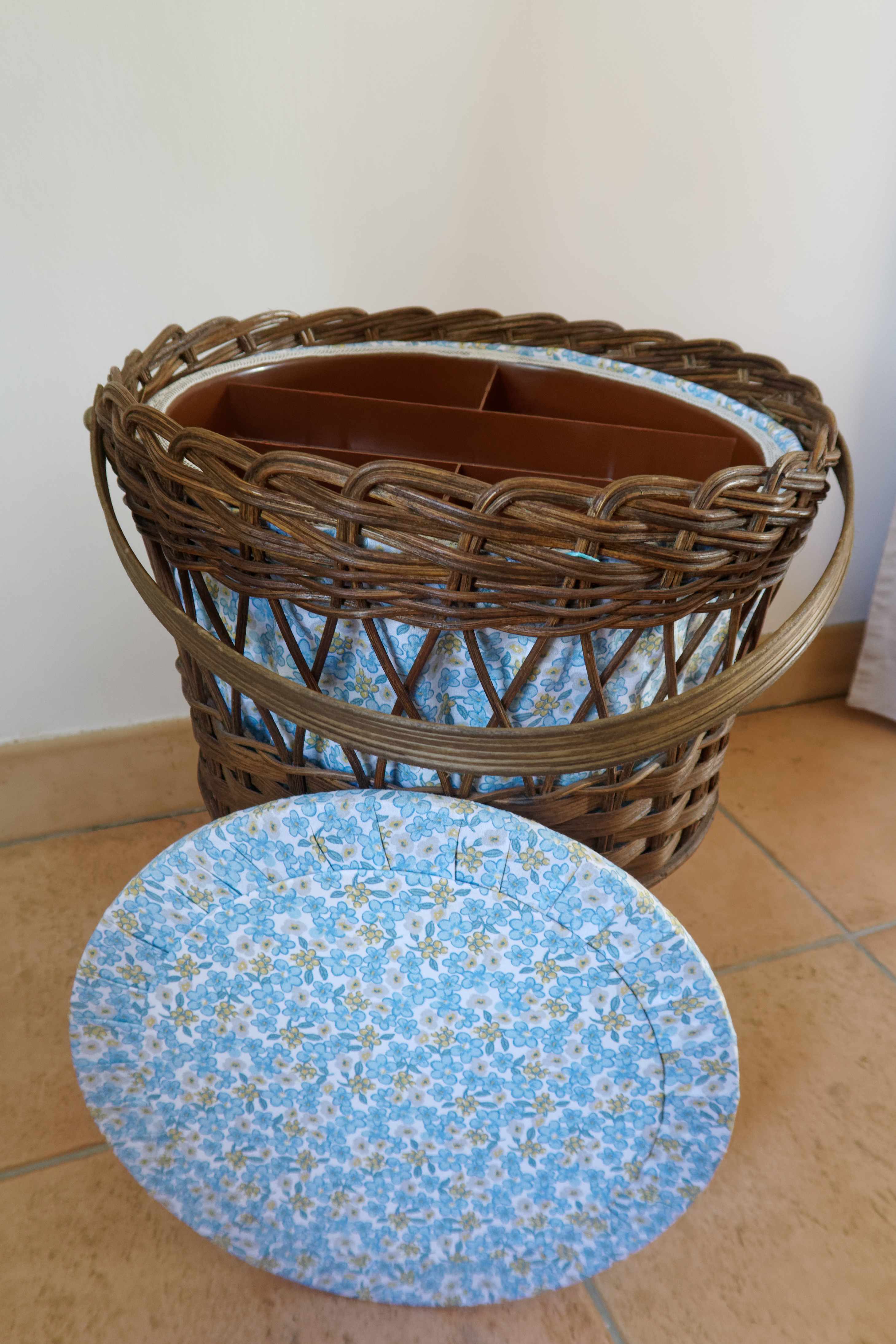 Vintage wicker worker 70s