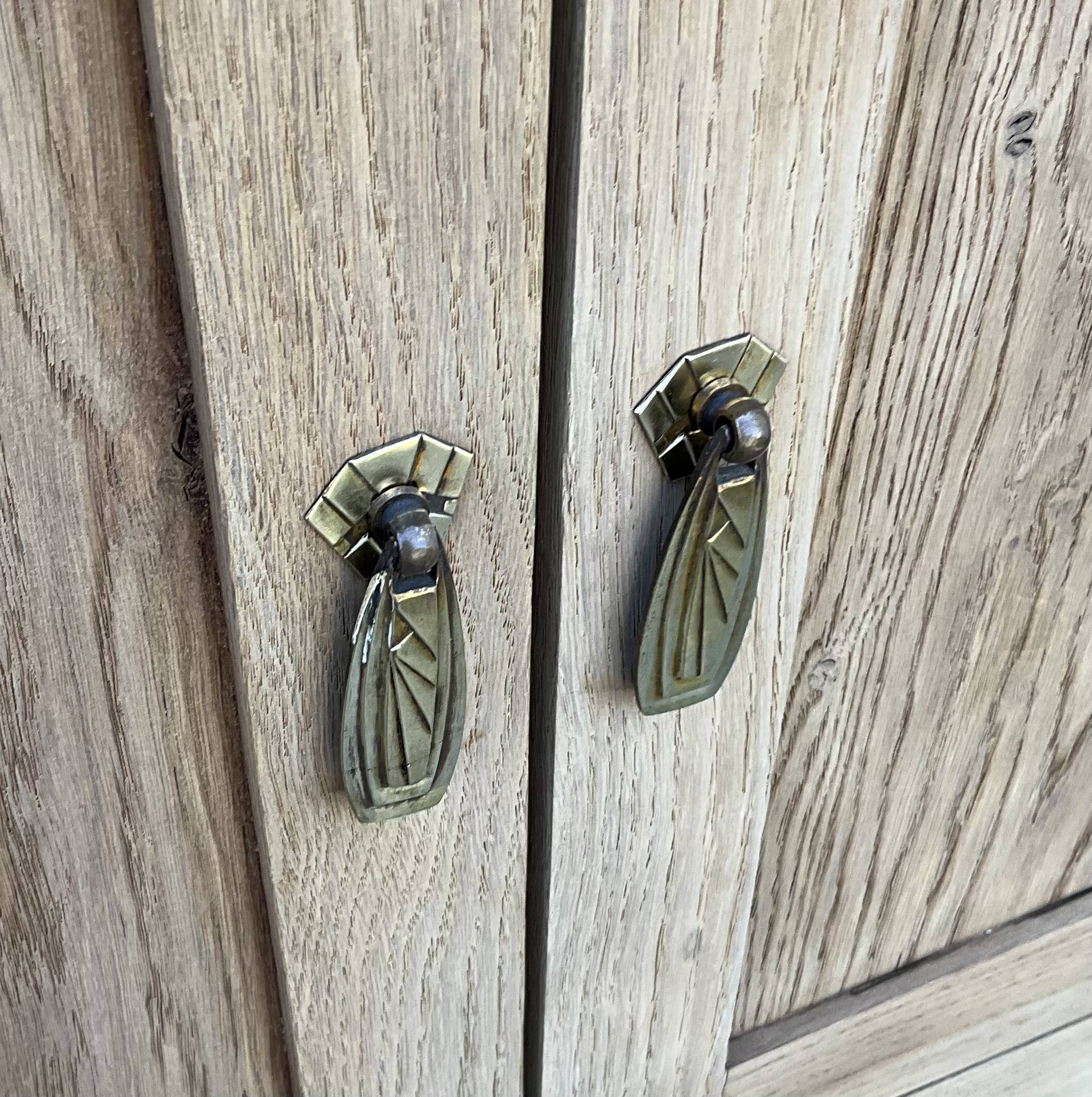 Solid oak storage unit – Contemporary country style