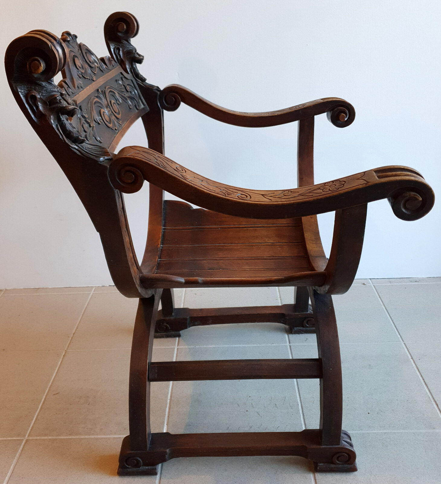 Dagobert armchair