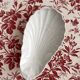 Ravier ramequin coquillage en porcelaine ancienne