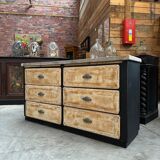 Old workshop furniture with 6 drawers.