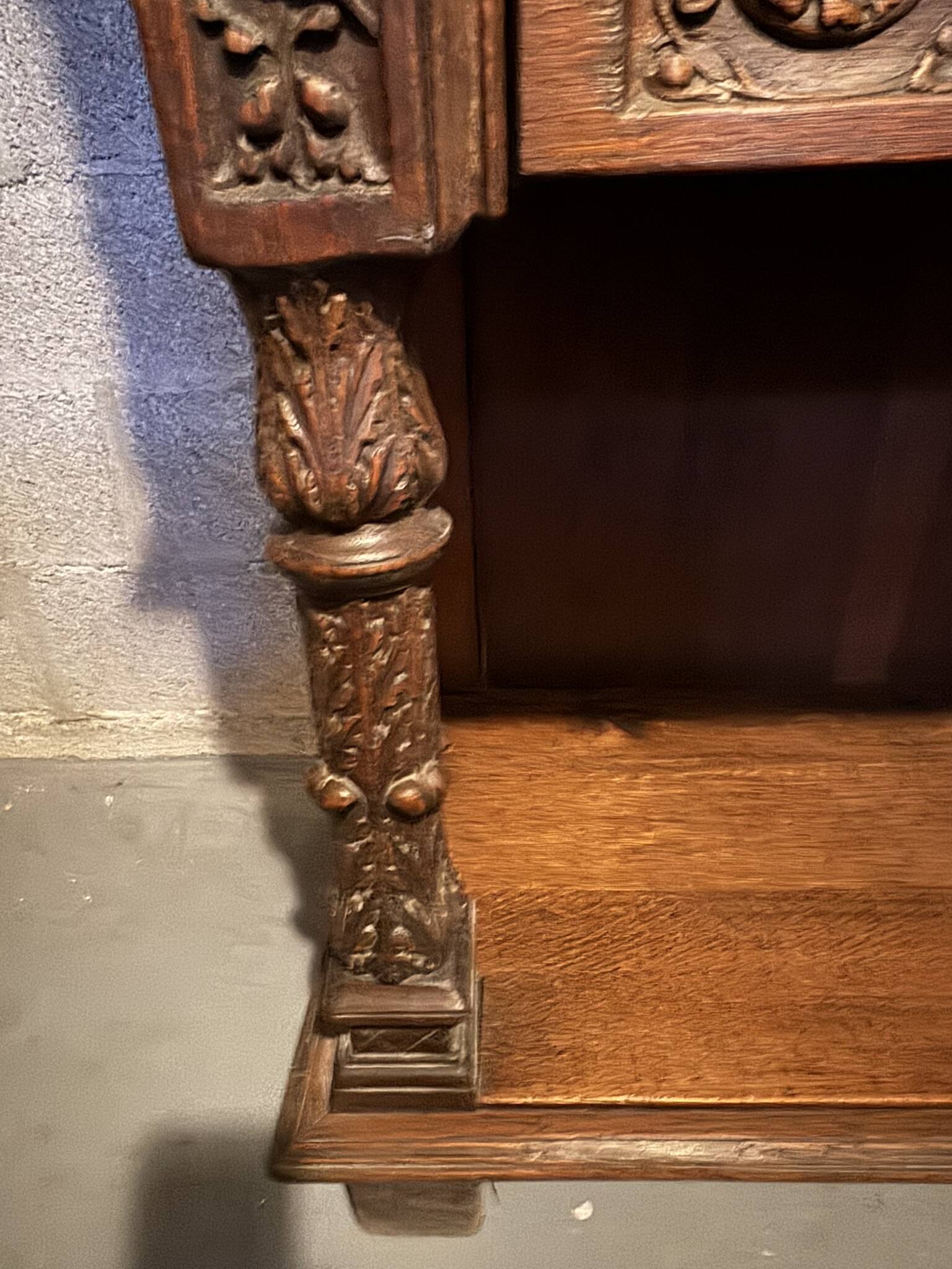 Antique buffet richly carved – Renaissance / Henry II style