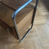 Table de chevet fonctionnaliste