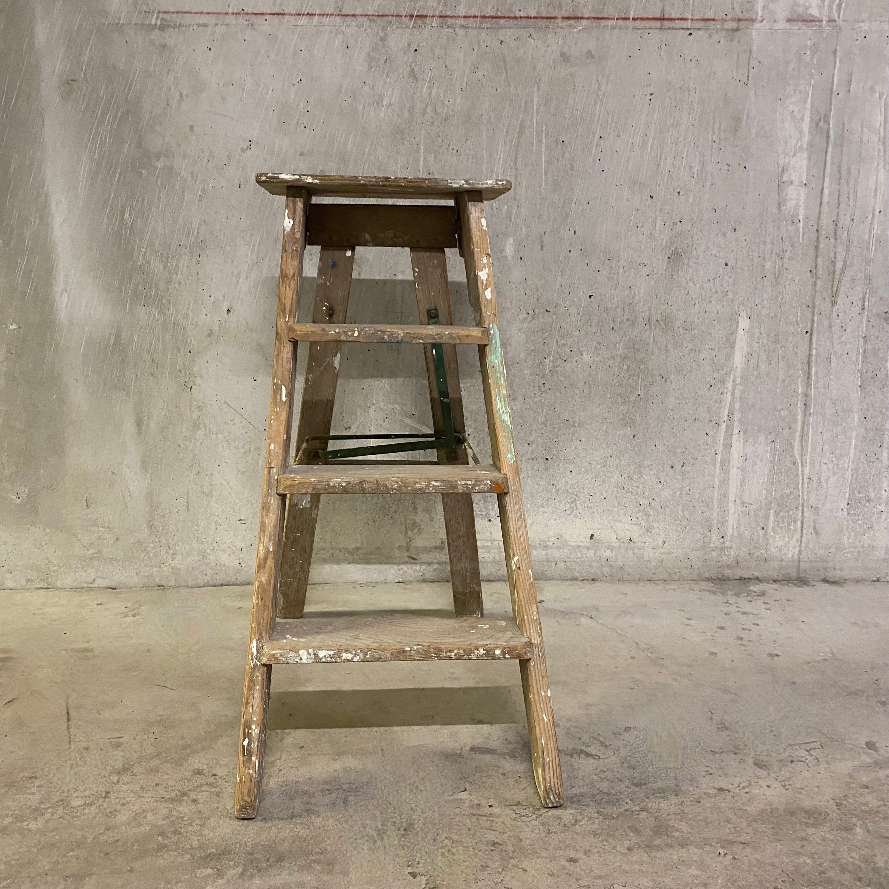Painter's stepladder