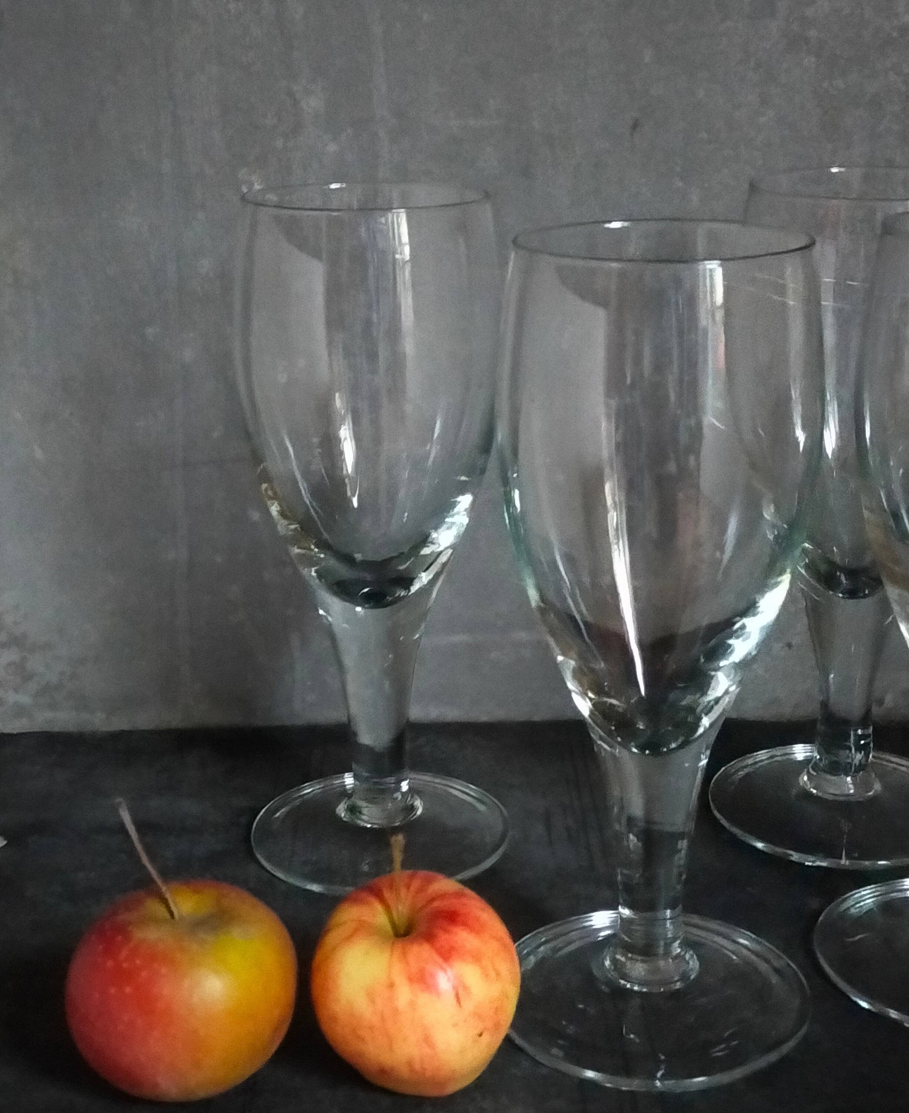 Six XXL blown glass stemmed glasses