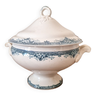 Saint Amand soup tureen, Terre de fer, 19th century