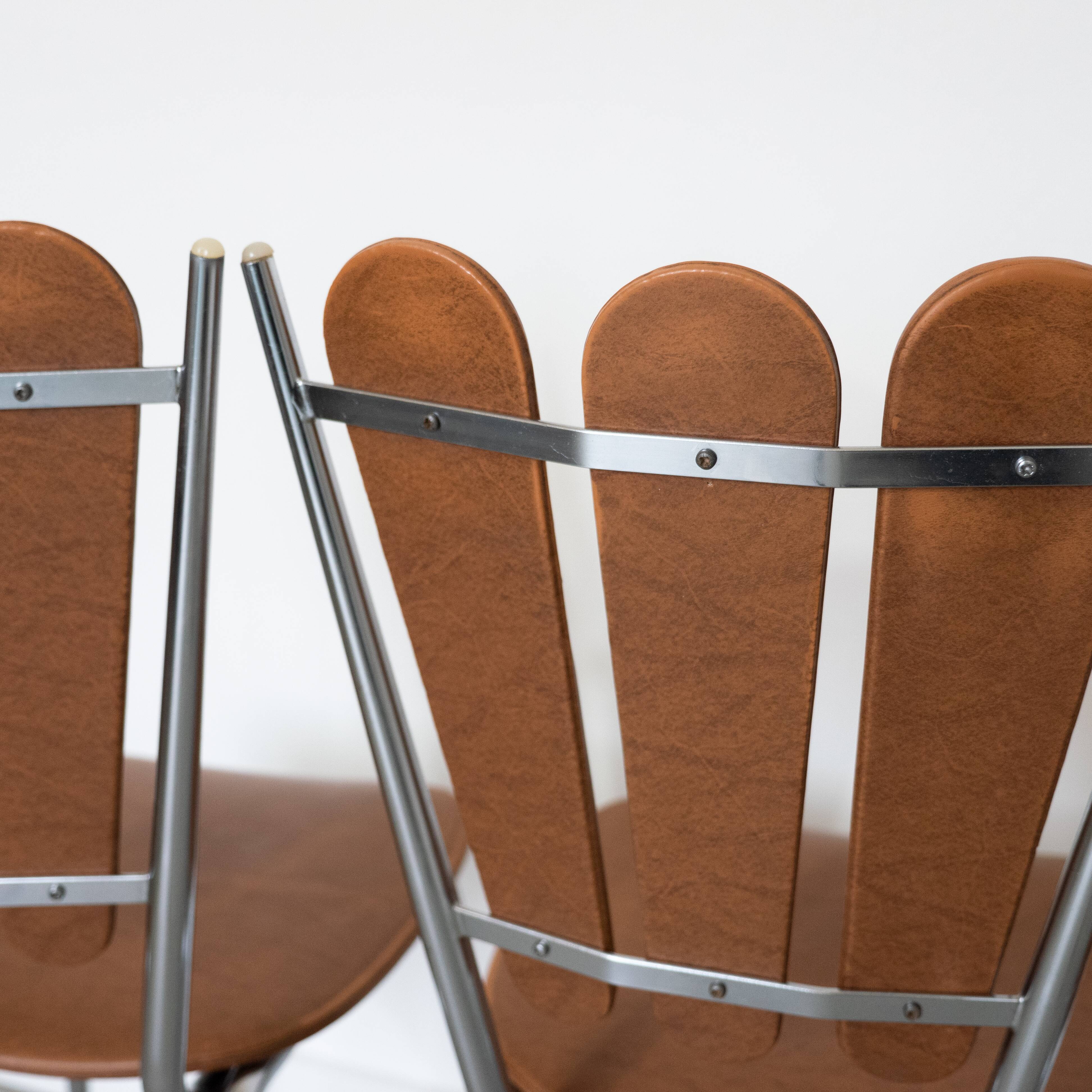 Set of 3 tublac petal skai kitchen chairs