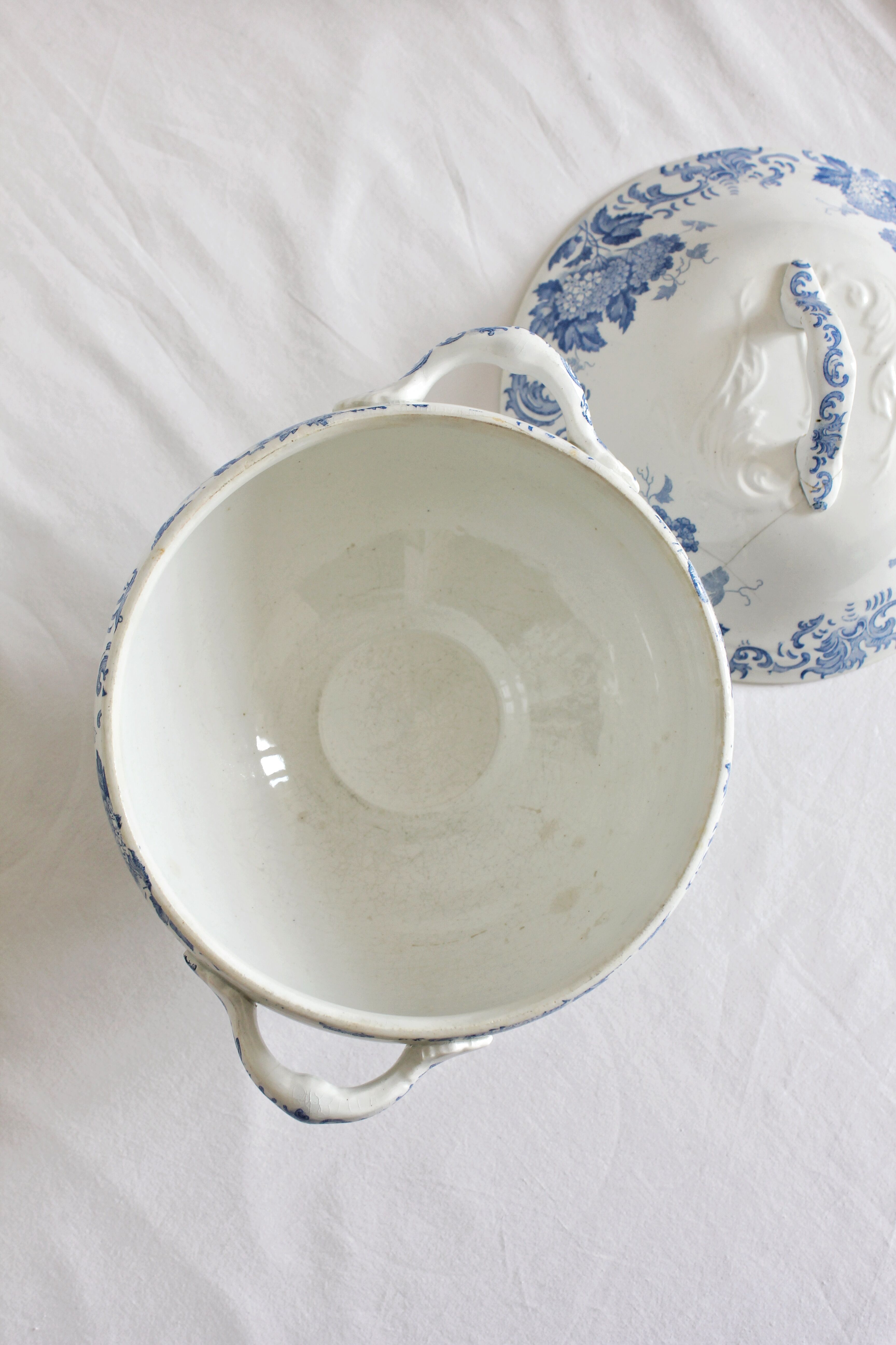 Ironstone tureen, "Snowball" pattern, Saint Amand et Hamage