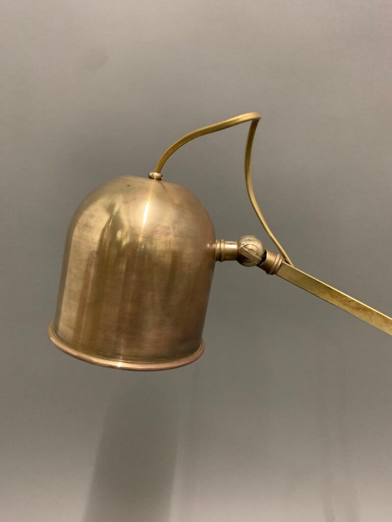 Adjustable table lamp