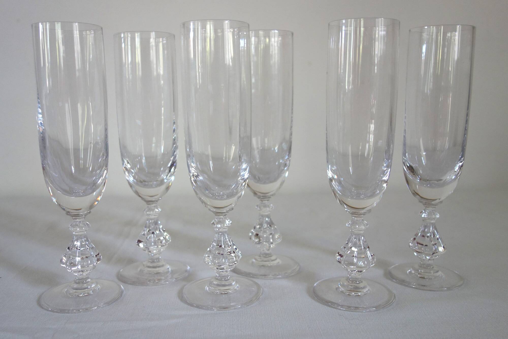 6 champagne flutes in Sèvres crystal, Choiseul model