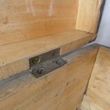 Ancien coffre en bois gris