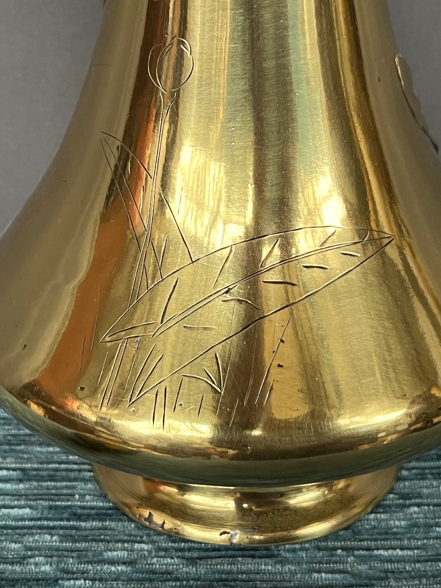 Massive bronze vase, decorated with bird figures and poppy flower.