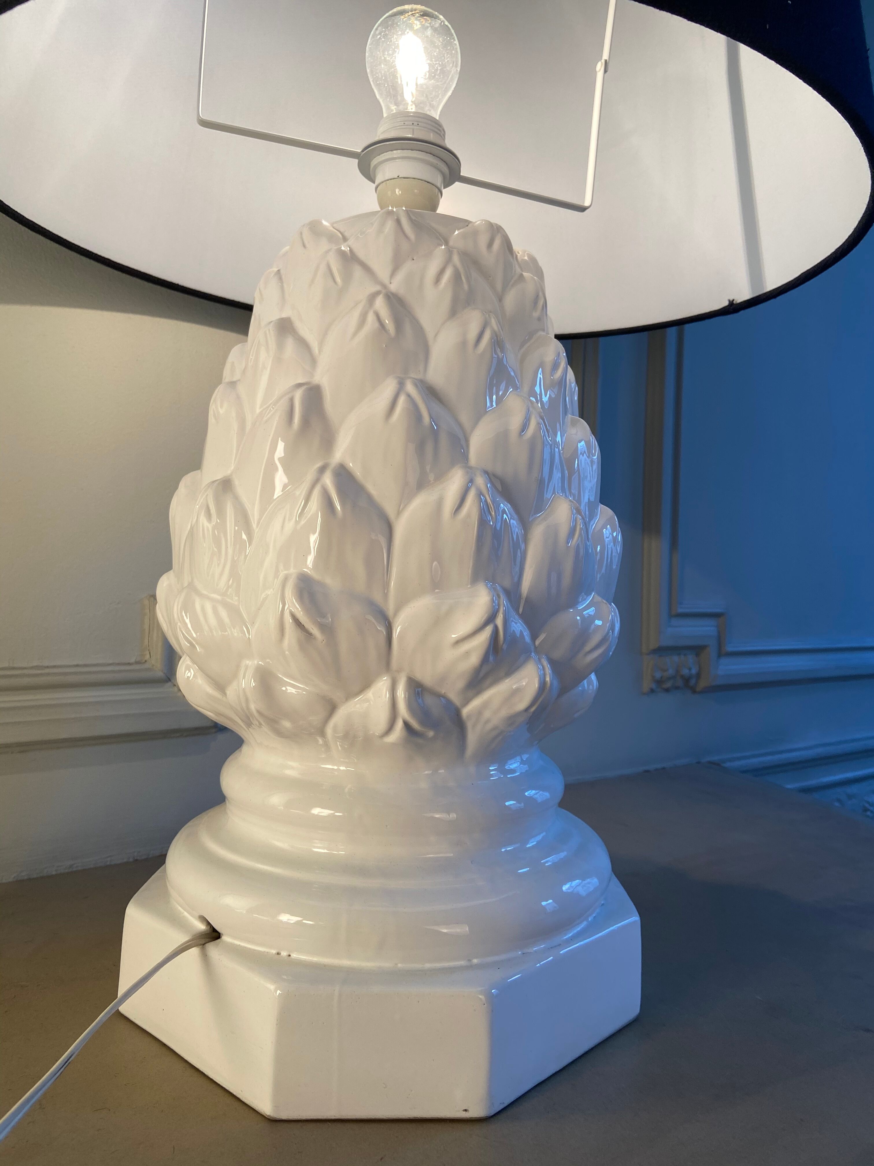 Imposing ceramic table lamp artichoke shape, Italy, 1960s