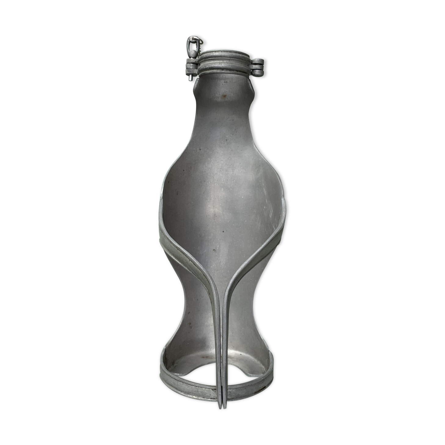 Tin bottle door
