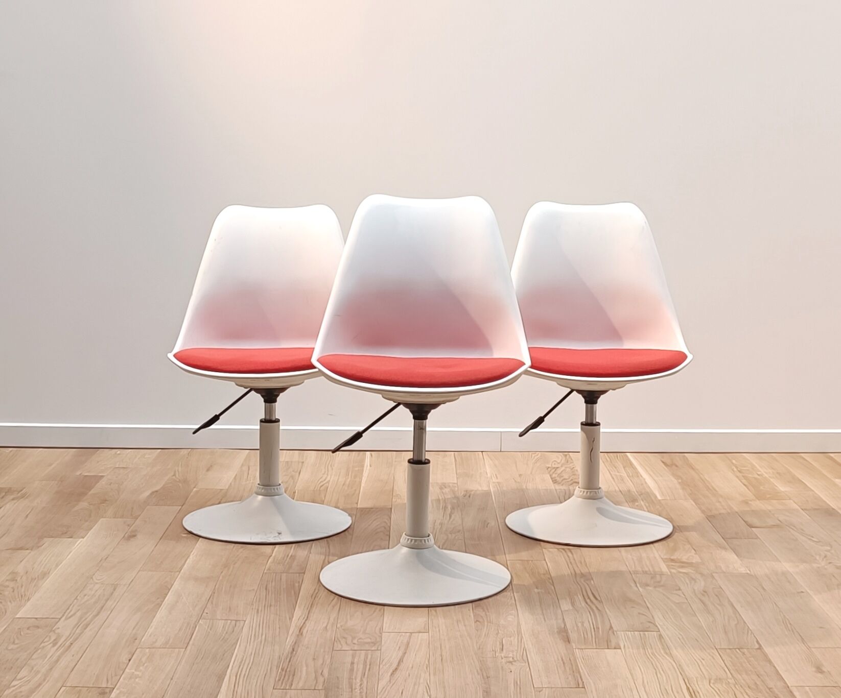 Tulip office chair