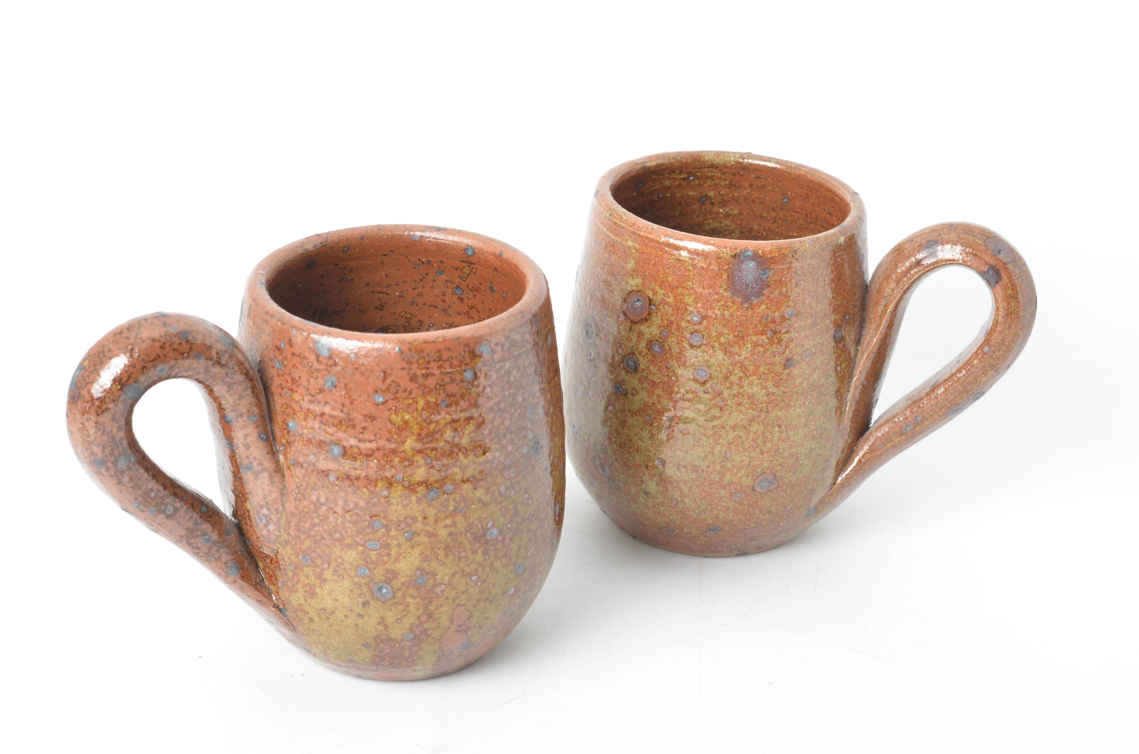 Pair of stoneware mugs – Vintage handmade ceramics – Speckled brown tones