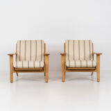 Pair of first-generation GE-290 lounge chairs designed by Hans J. Wegner.