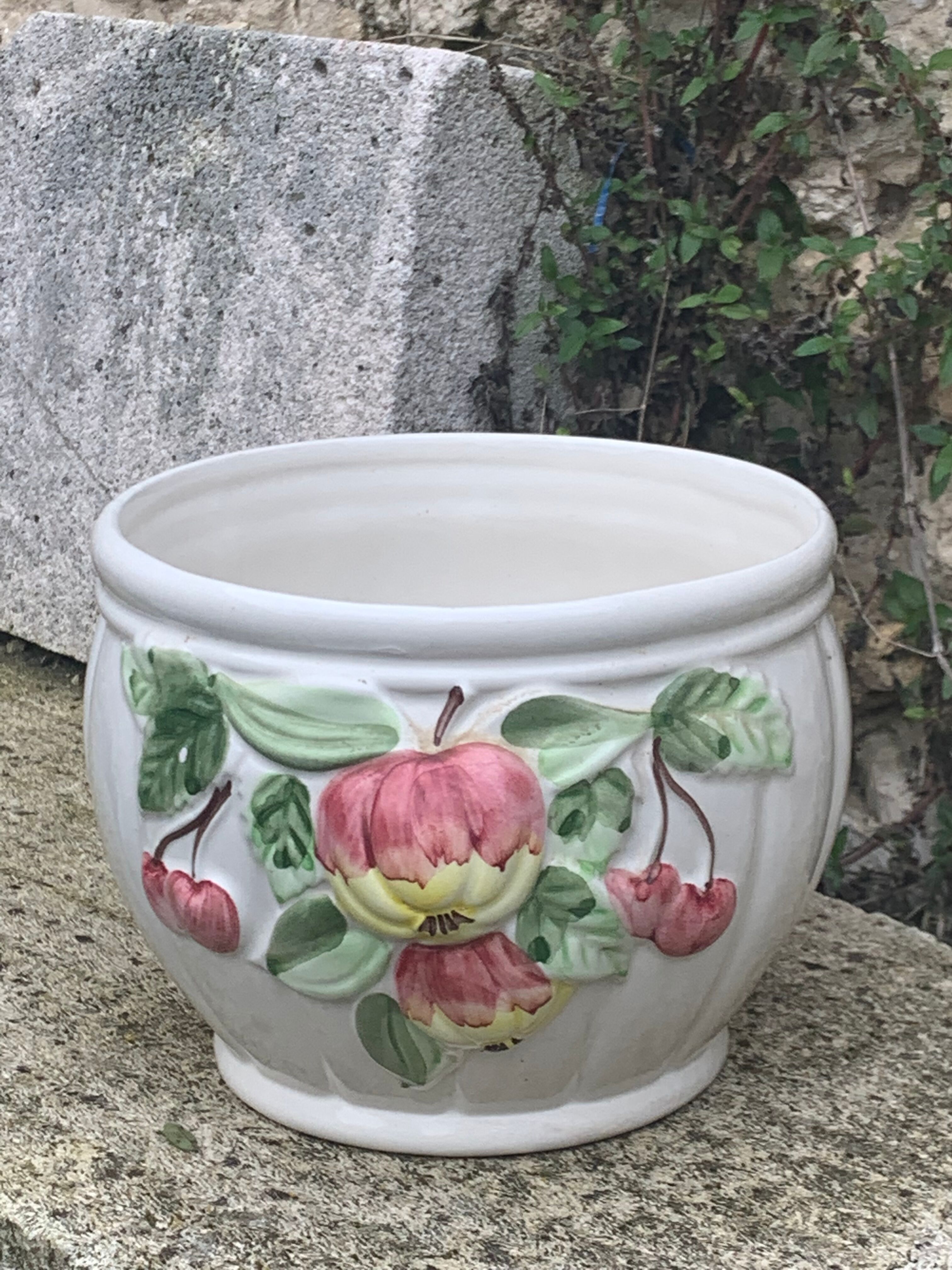 White glazed ceramic pot cover slurry vintage fruit