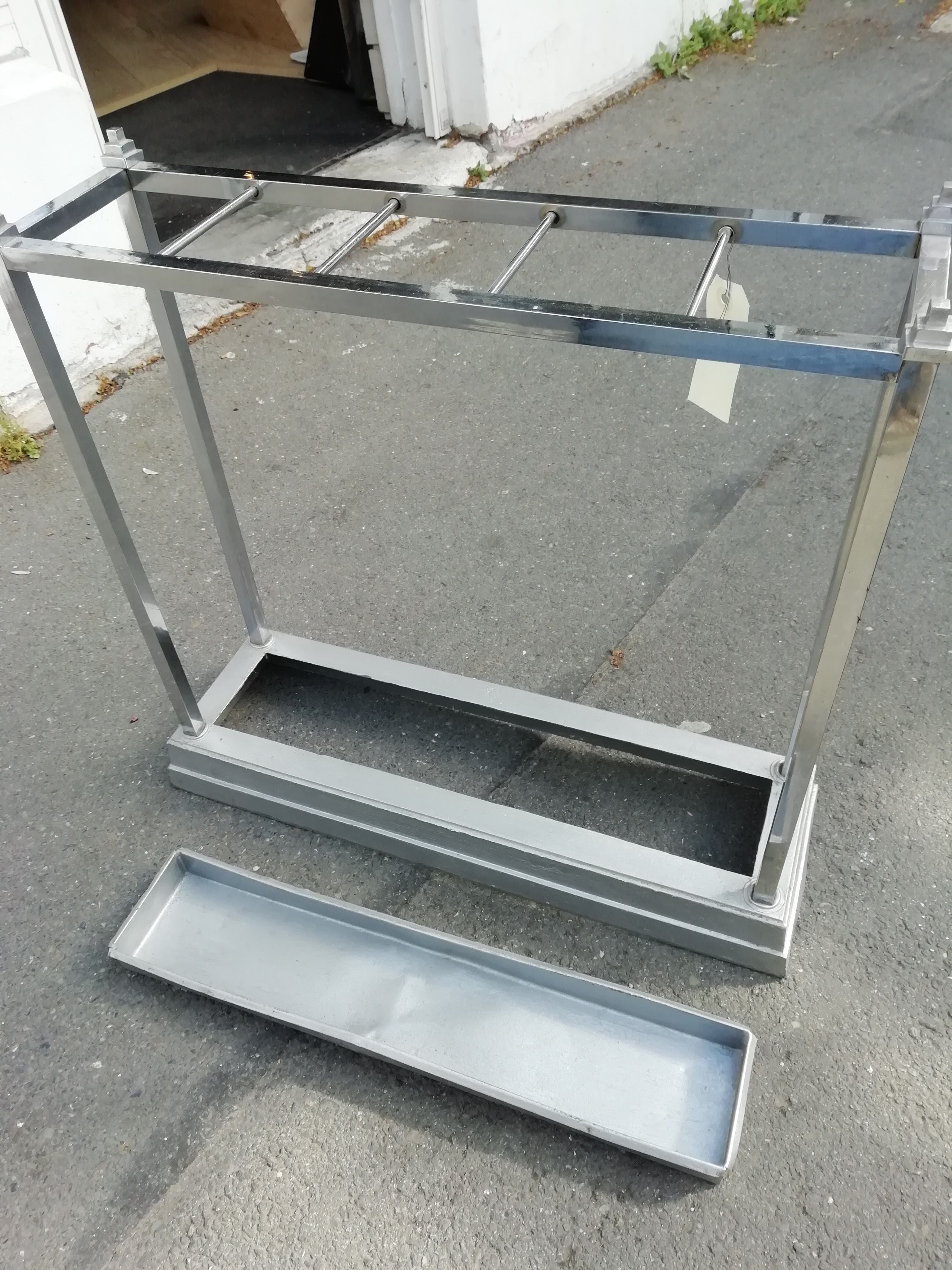 Chrome umbrella holder