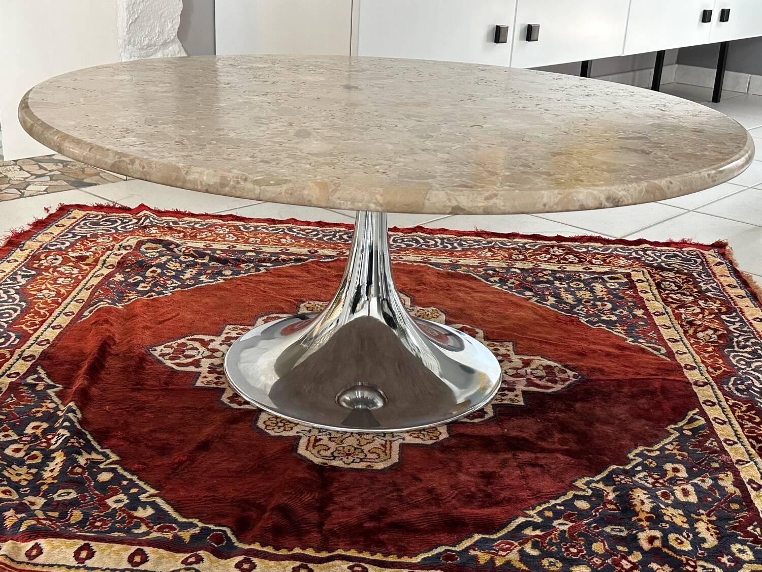 Table basse pied tulipe marbre vintage 1970