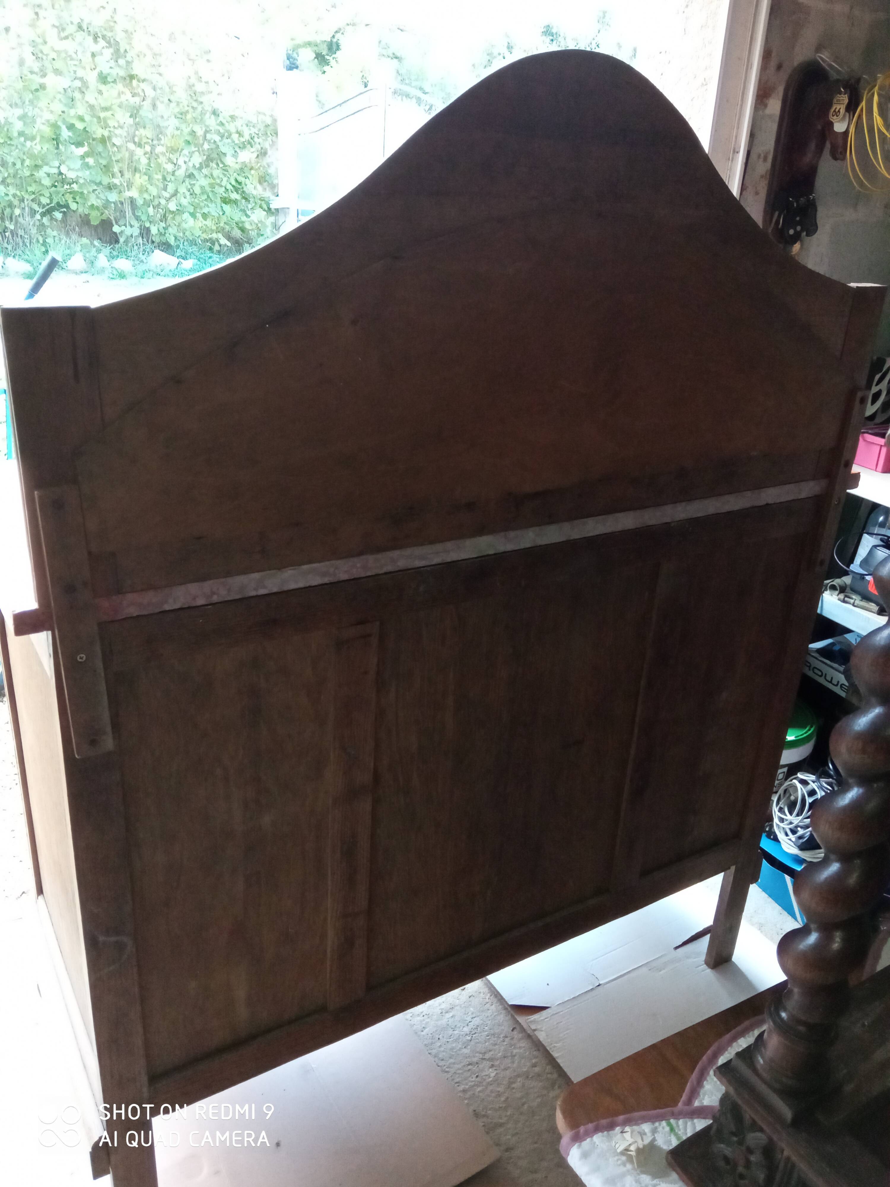 Art Deco serving buffet