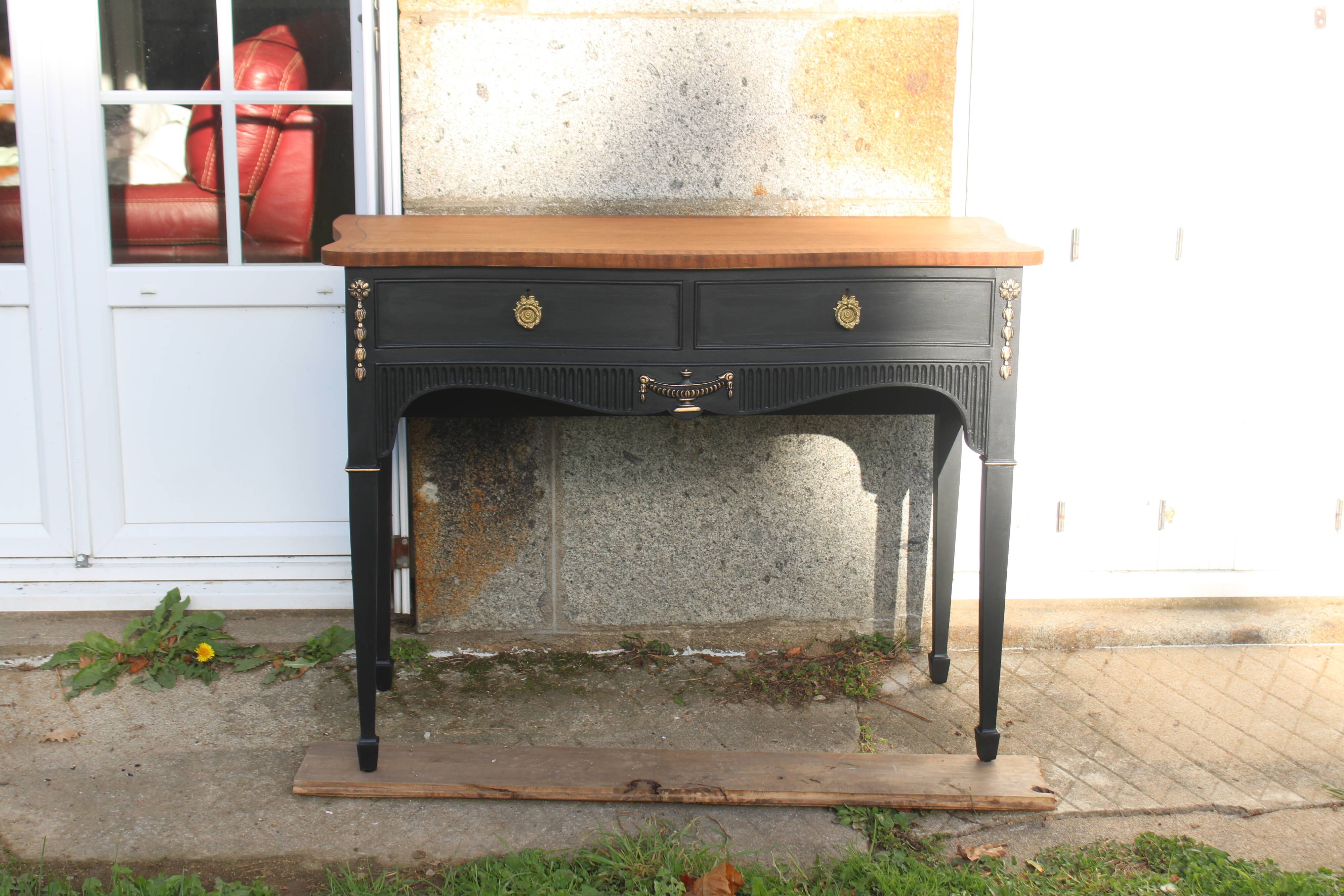 Restored antique console – Haussmannian elegance & velvet finish